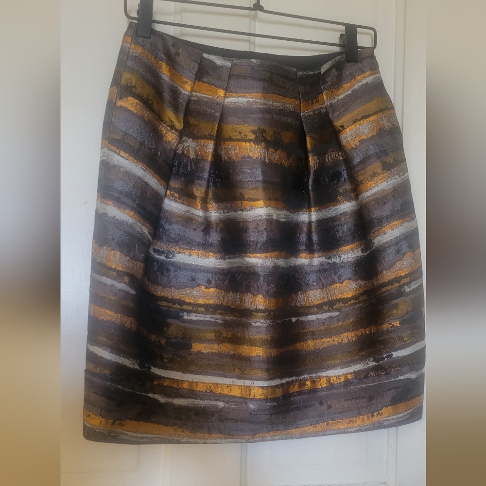 Lafayette 148 size 2 absrract metallic Pleated skirt eith pockets